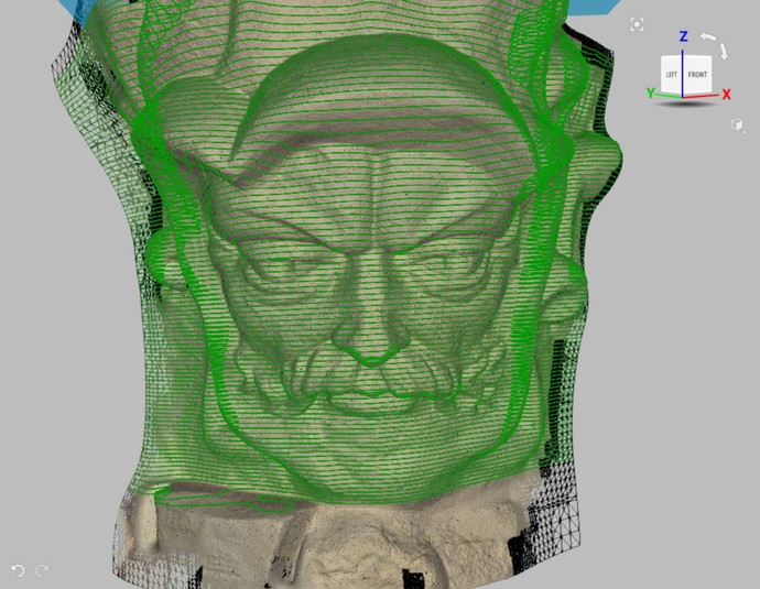 Oberflächenraster aus einem 3D-Scan von der Maske einer Vase des Schloss Münster